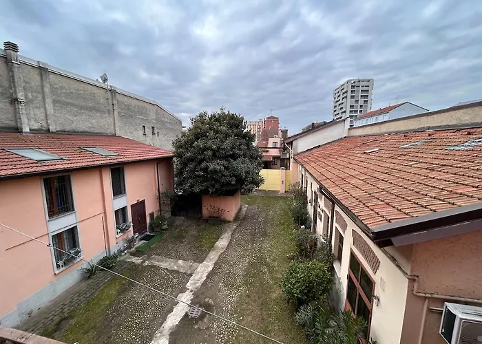 Cozy Near Dergano Metro Station Apartman *