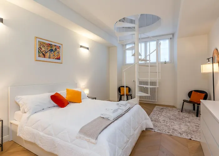 Elegant Duplex With Modern Design In Διαμέρισμα Μιλάνο