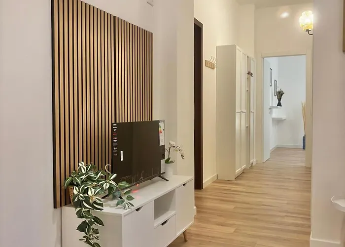 I-host - Monza 43 * Milan