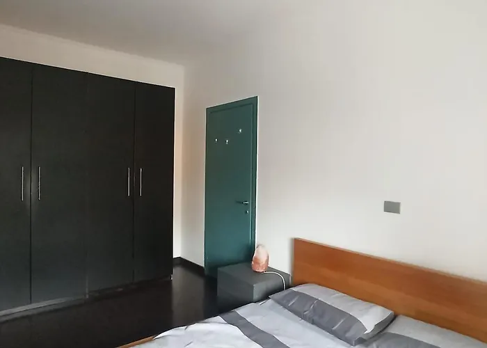 15 Min From The Cathedral, Spacious, Bright, Elevator, Wi-fi 公寓 *