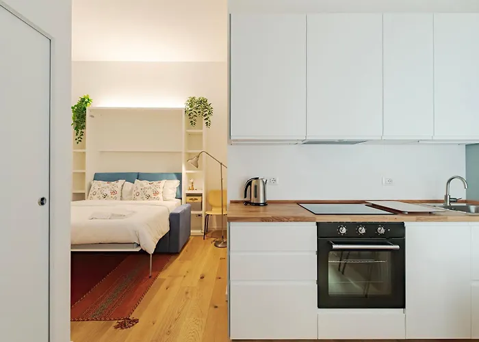 Apartament Commenda 33 *