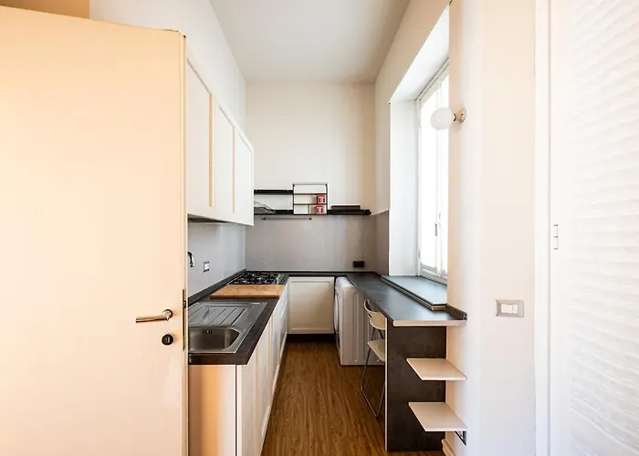 Appartement Elegant 3br 15 Min Walk To The Duomo, 2 Min To Sempione Milan