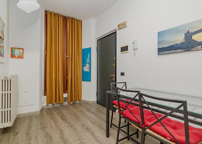 Bnbest Walk In Duomo 4-6 Pax * Milan