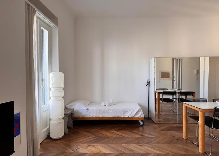 Pergolesi Nest - Authentic - Station ميلان