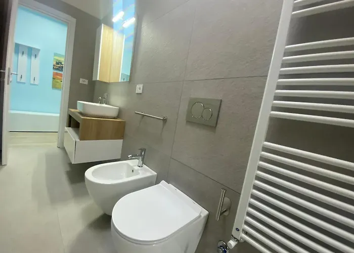 Lucania Azzurra Apartment, Elegante E Confortevole, Con Metro M3 Sotto Casa, Collegamento Diretto A Duomo Di E Stazione Apartament Mediolan