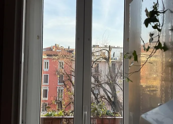 Bollicina In The Hart Of Navigli - Private Garage * Milan