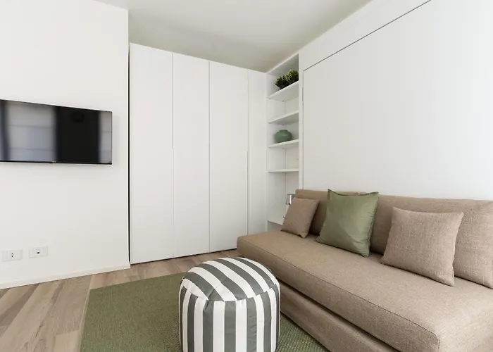 Guesthost - Modern In Moscova Mediolan