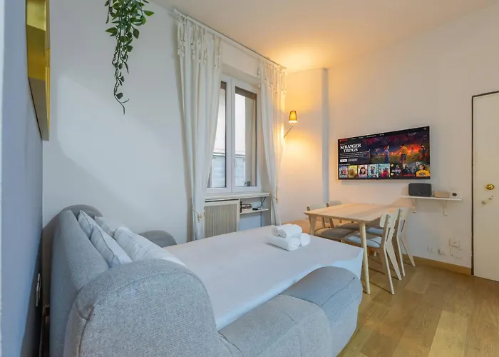 Cenacolo, Corso Magenta, Milan's Historic Center Mailand