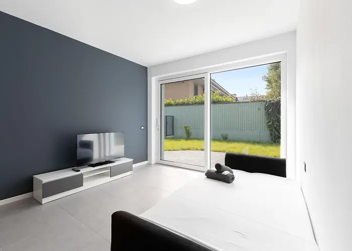 San Siro 700 M - 20 Min - Apt2 Милан