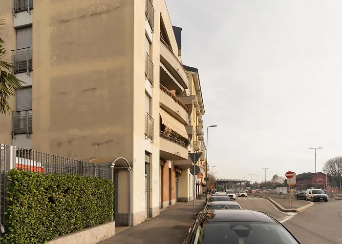 Urban Loft With Pool Table - M3 And Train Station - Duomo In 10 Min Milán