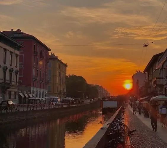 Apartment Bollicina In The Hart Of Navigli - Private Garage