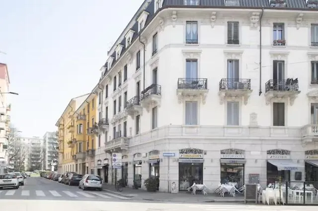 Cozy Among The Liveliest Street Of Isola Milan