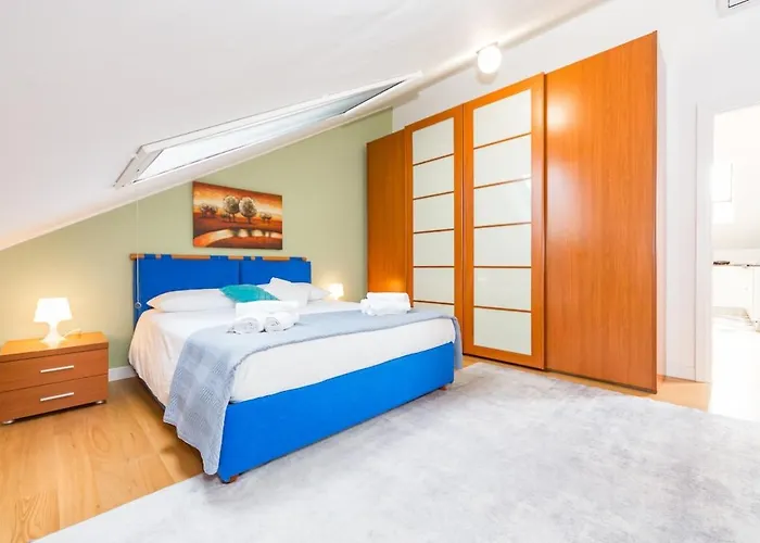 아파트 Romantic Navigli Attic Free Garage 255 X 520 Cm *