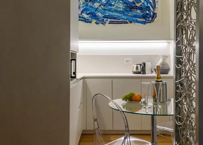 Gian Giacomo Mora, 13 Raffinato Monolocale In Centro Apartment Milan