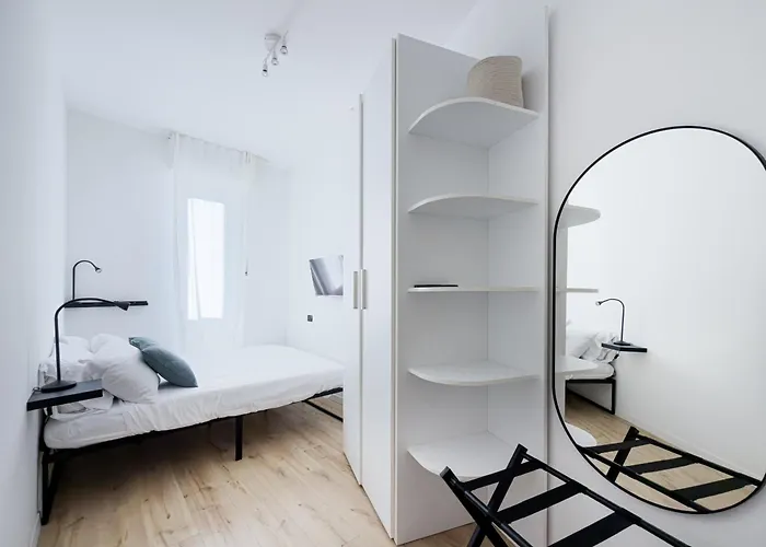 Casa Enea Luxury House - Bocconi Navigli - Private Parking Apartman *