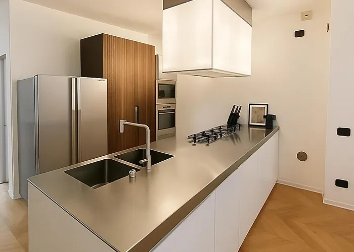 Lejlighed Modern Loft With Projector E Private Garden, Station Milano