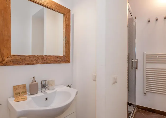 Διαμέρισμα Modern One-bedroom Flat Near Corso