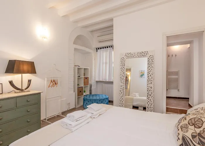 Apartment Modern One-bedroom Flat Near Corso *