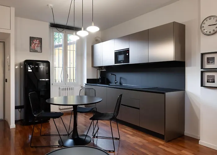 Appartement Moderno Bilocale Su Due Piani Nel Cuore Dei Navigli Milan