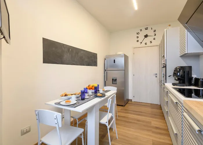 Modica, 16 - Near Iulm * Milano