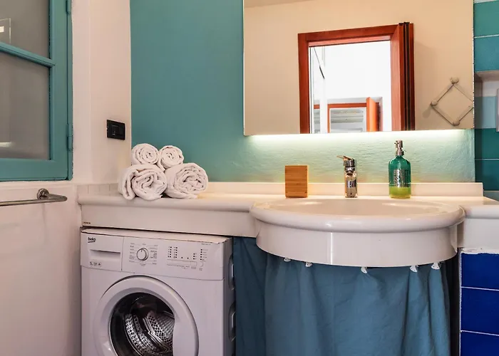 Youhosty - Ticinese Wood 60 * Milan