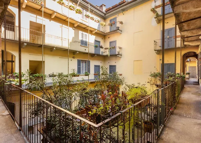 Apartman Drops & Dots In The Key Area Of