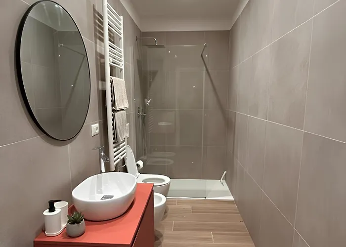 Modern And Bright House 20 Minutes From The Duomo Appartement