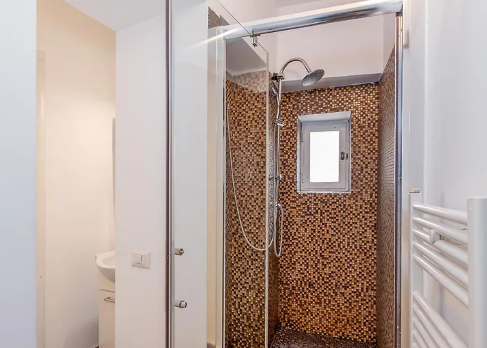 Modern One-bedroom Flat Near Corso *
