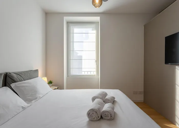 Le Corti Segrete. Petrella Apartamento Milão