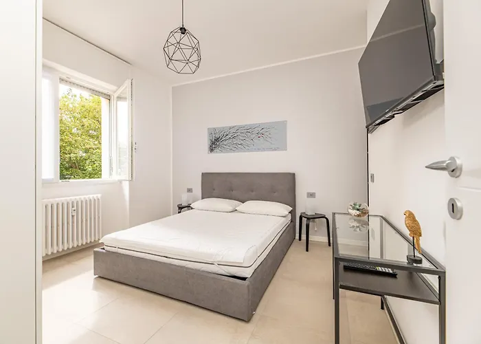 Apartment Solari Boutique Milan