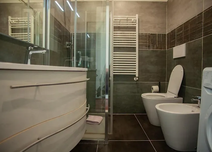 Design And Wellness With Pool And Gym Apartment *