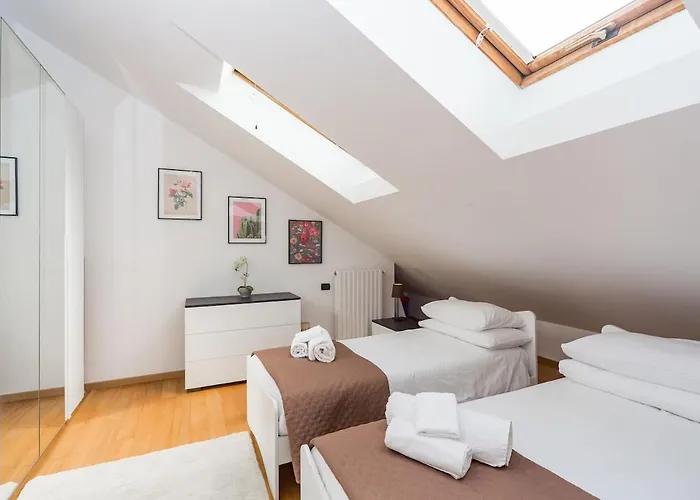 아파트 Romantic Navigli Attic Free Garage 255 X 520 Cm