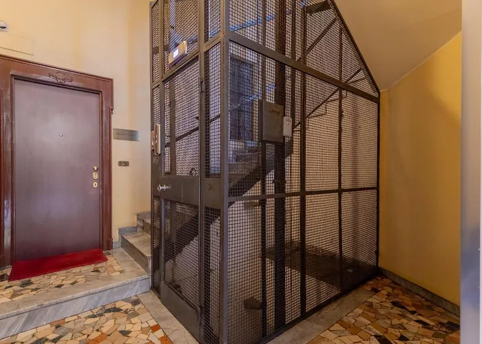 Porta Romana Gateway - New Roomy Apartmán