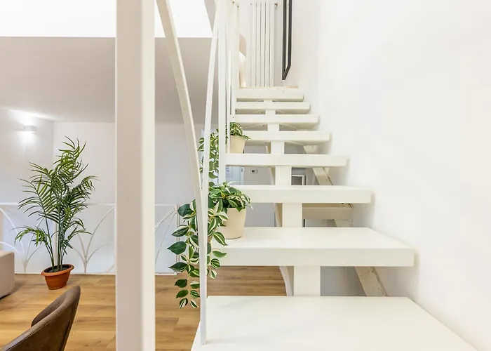 Colonna Lovely Loft - 10 Min Duomo - Buonarroti M1 Apartment