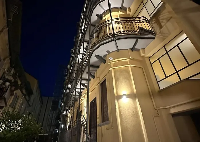 Sweet Home, Vercelli * Milánó