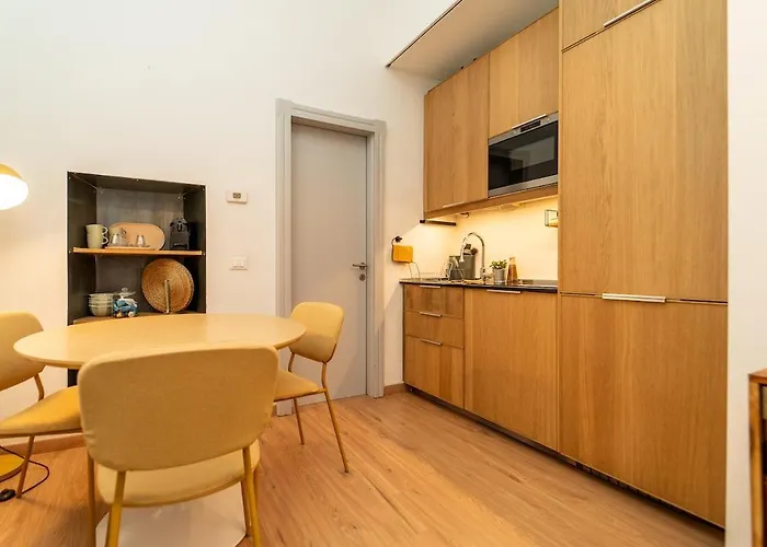 The Artist's Nest - On The Navigli דירה *