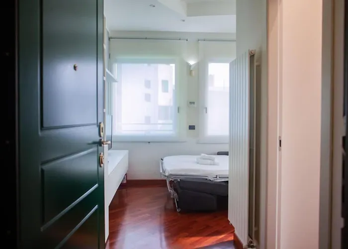 Appartement Design And Wellness With Pool And Gym Milaan