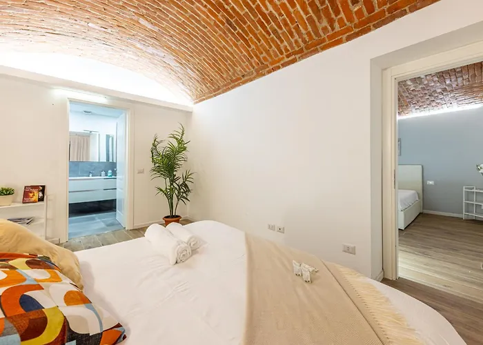 Colonna Lovely Loft - 10 Min Duomo - Buonarroti M1 דירה מילאנו
