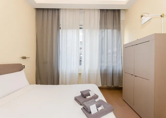 Porta Nuova * Milán