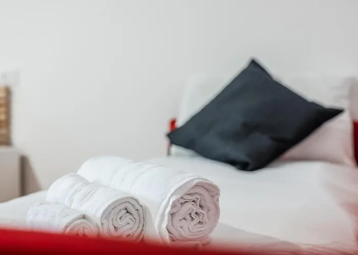 Tolstoj 1, Superior By Smartstay - Via Tortona, M4, Navigli *