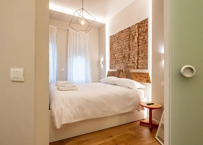 Ht Maison Angera * Milano