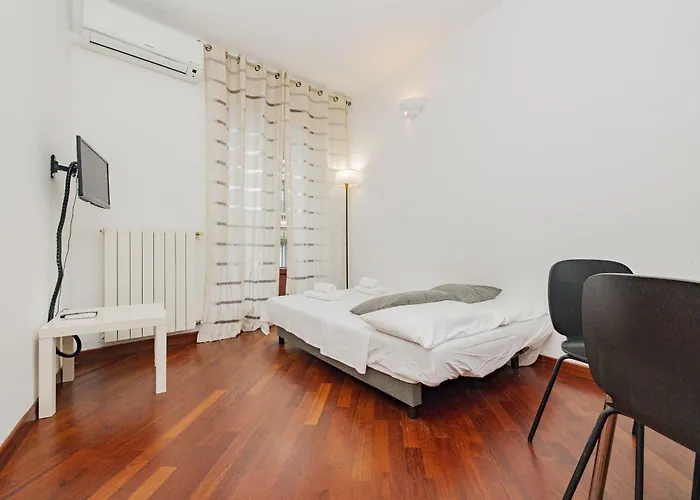 Apartment Bnbest Walk In Duomo 4-6 Pax Milan