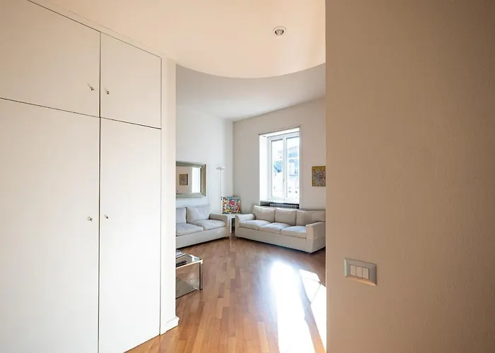 Appartement Elegant 3br 15 Min Walk To The Duomo, 2 Min To Sempione Milan