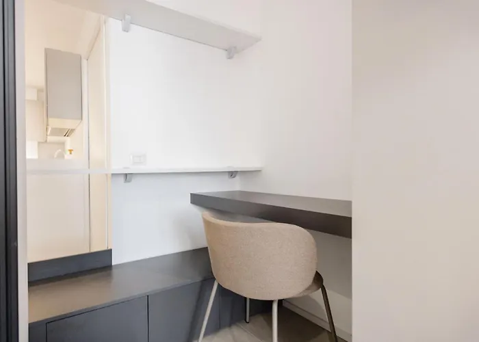 Black & Light * Milão