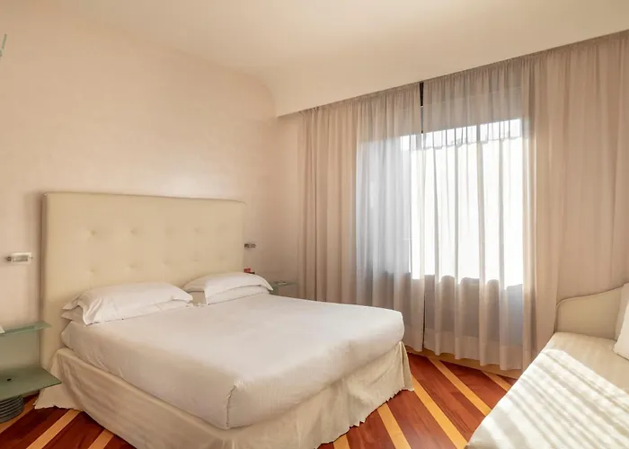 Ξενοδοχείο Sanpi 4*