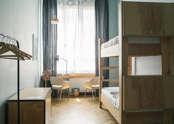 بيت شباب Casabase