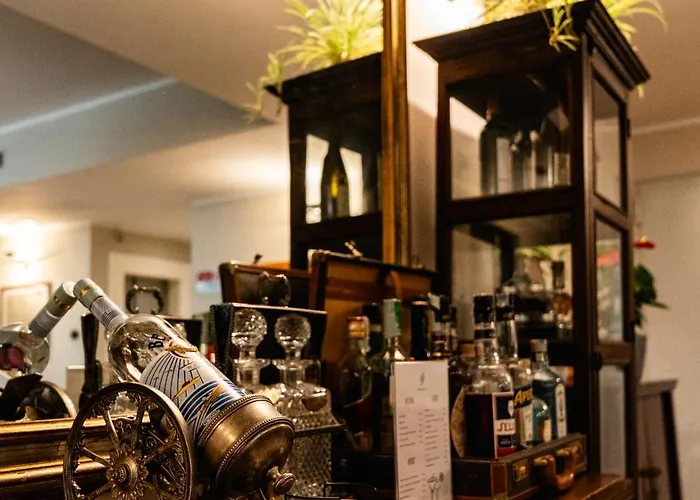 Townhouse 33 Boutique 4*