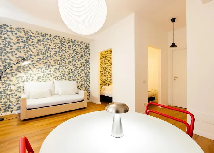 Spacious Design 4* Milan