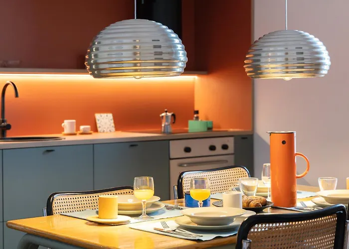 Chic Design 80 Sqm - Sleeps 6 - Metro 2 Min Appartamento Milano