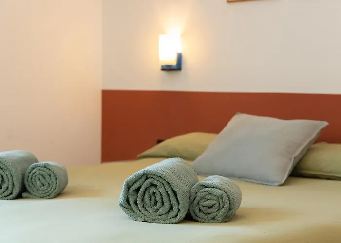 Appartamento Chic Design 80 Sqm - Sleeps 6 - Metro 2 Min Milano